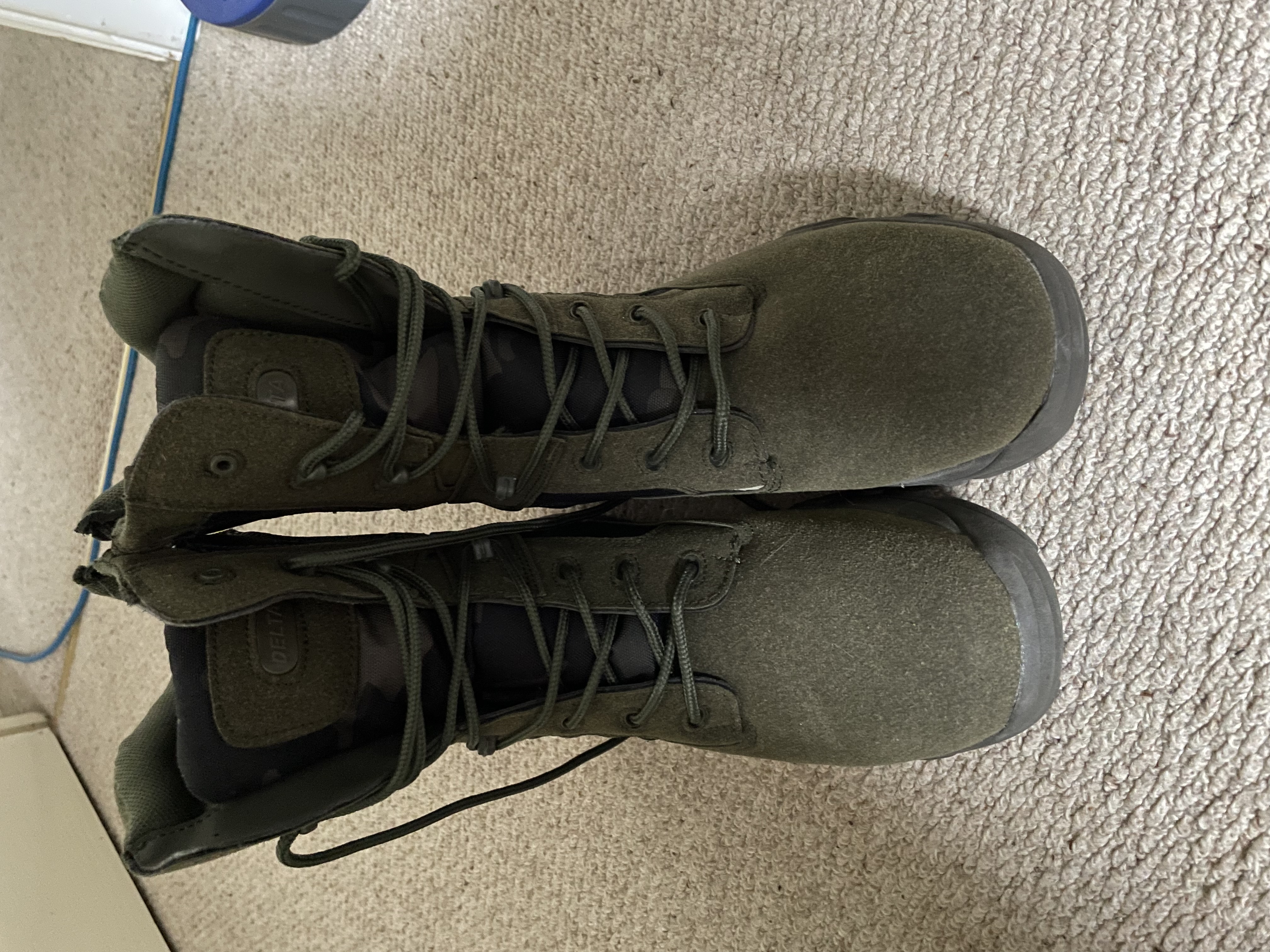 Army boots size 10